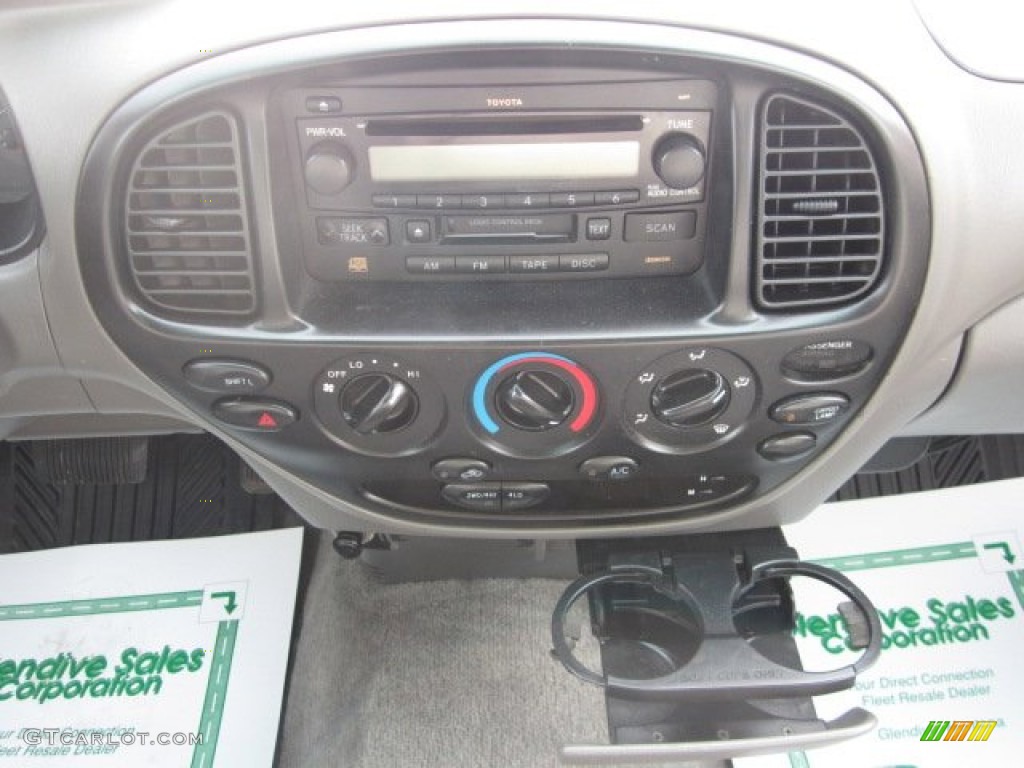 2006 Toyota Tundra SR5 Access Cab 4x4 Controls Photo #101313603