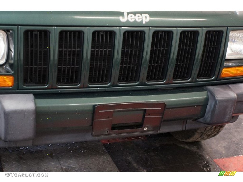 2000 Cherokee Sport 4x4 - Forest Green Pearl / Camel Beige photo #32