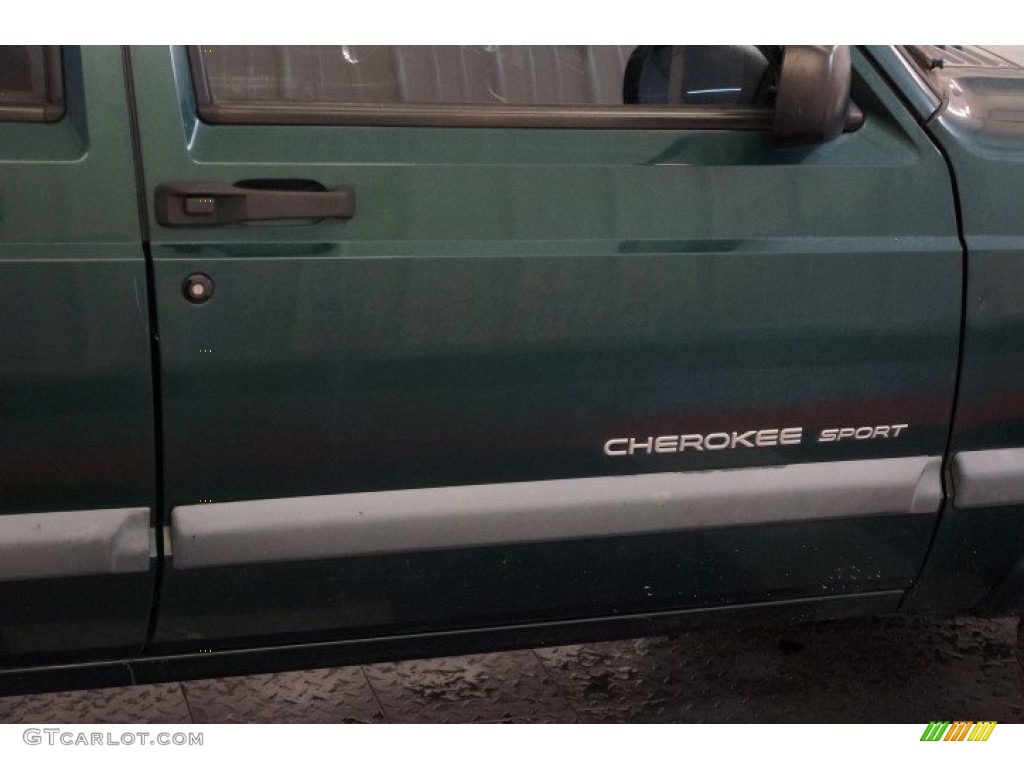 2000 Cherokee Sport 4x4 - Forest Green Pearl / Camel Beige photo #39