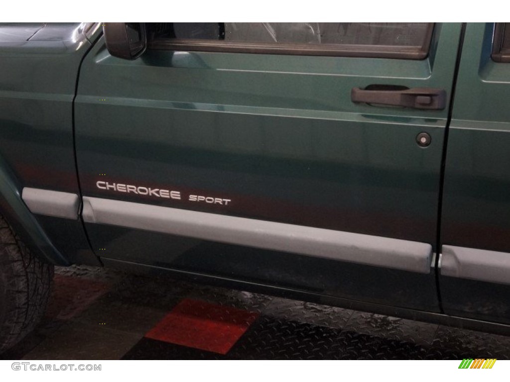 2000 Cherokee Sport 4x4 - Forest Green Pearl / Camel Beige photo #51