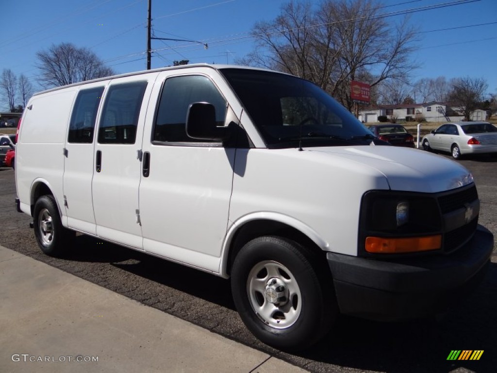 2006 Express 1500 Cargo Van - Summit White / Medium Dark Pewter photo #9