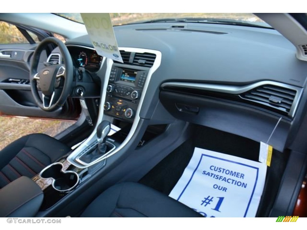 2015 Fusion SE - Bronze Fire Metallic / Charcoal Black photo #17