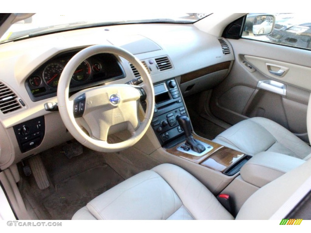 Taupe/Light Taupe Interior 2005 Volvo XC90 2.5T AWD Photo #101318137