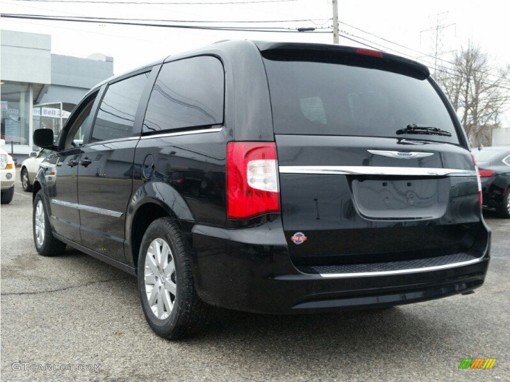 2015 Town & Country Touring - Brilliant Black Crystal Pearl / Black/Light Graystone photo #4