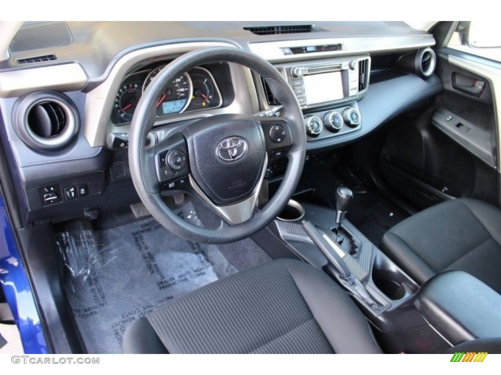 Black Interior 2014 Toyota RAV4 LE Photo #101320806