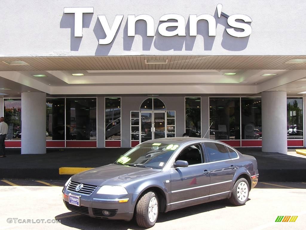 Blue Anthracite Pearl Volkswagen Passat