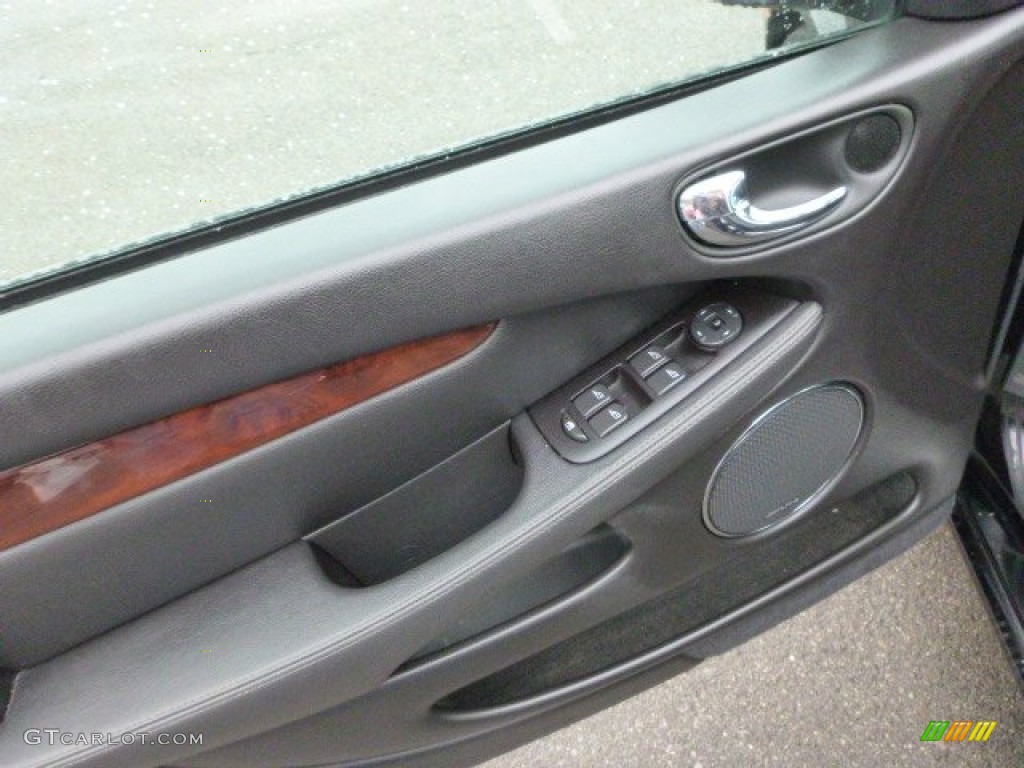2007 X-Type 3.0 - Ebony Black / Charcoal photo #11