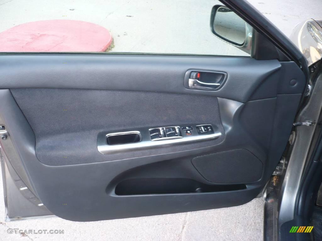 2003 Camry LE - Phantom Gray Pearl / Dark Charcoal photo #16
