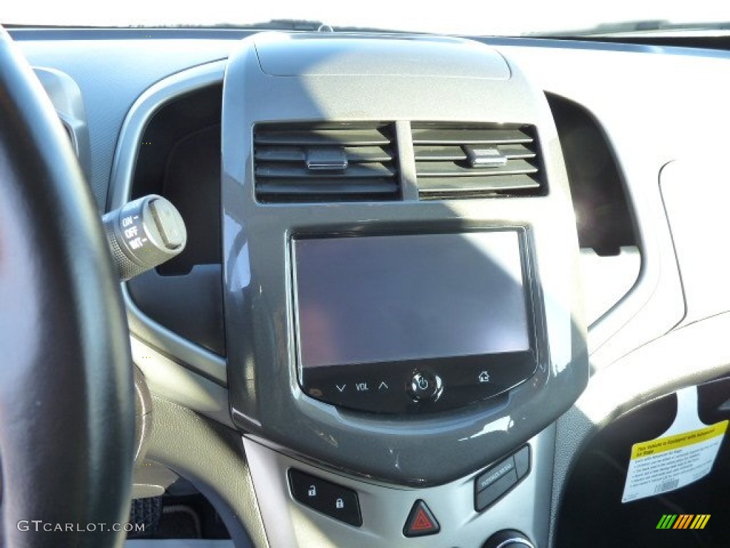 2014 Chevrolet Sonic LTZ Hatchback Controls Photos