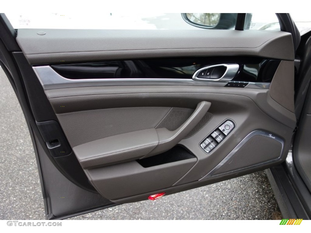 2014 Porsche Panamera 4 Agate Grey Door Panel Photo #101340321