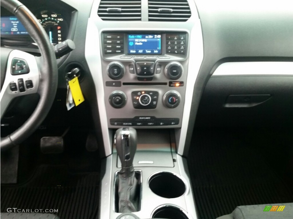2014 Explorer XLT 4WD - Sterling Gray / Charcoal Black photo #16