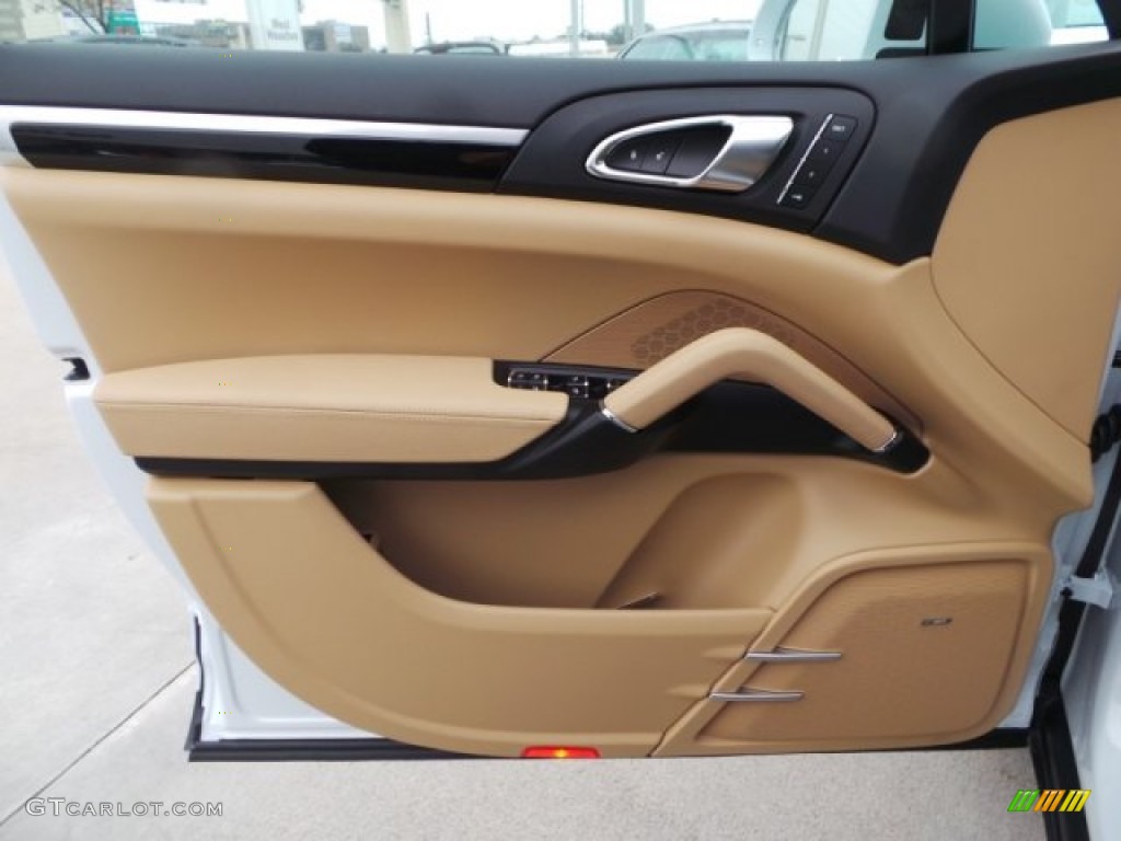 2015 Porsche Cayenne Diesel Black/Luxor Beige Door Panel Photo #101349819