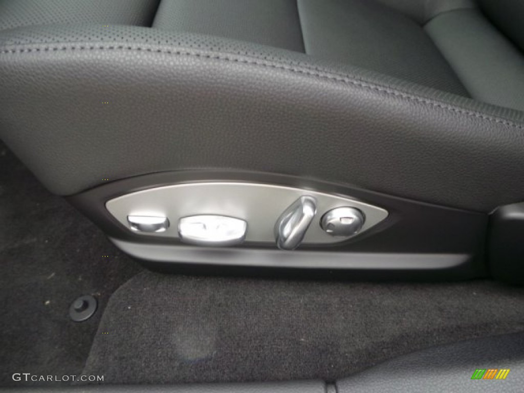 2015 Porsche Panamera S Controls Photo #101351274