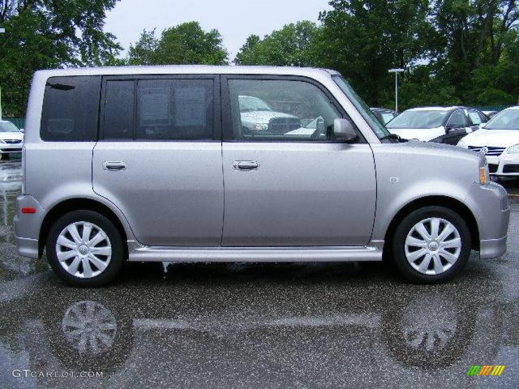 2005 xB  - Thunder Cloud Metallic / Dark Charcoal photo #6