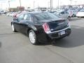 Gloss Black - 300 C AWD Photo No. 4