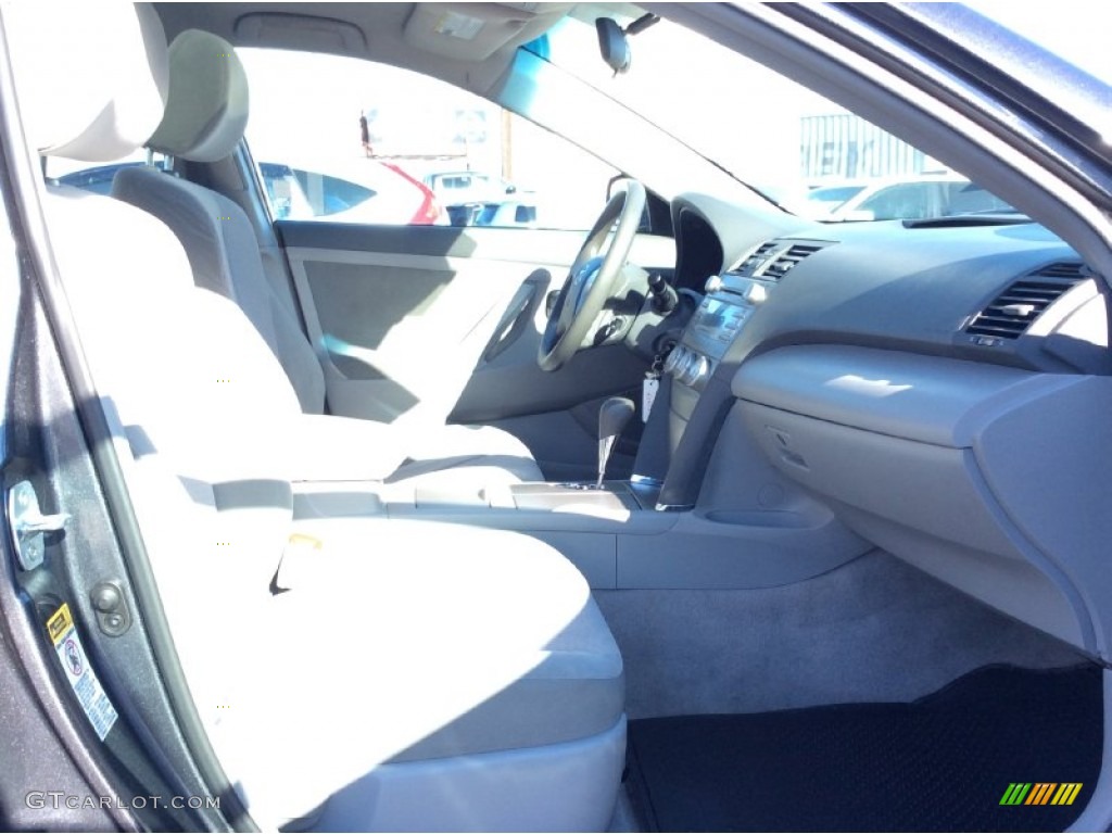 2010 Camry LE - Magnetic Gray Metallic / Ash Gray photo #26