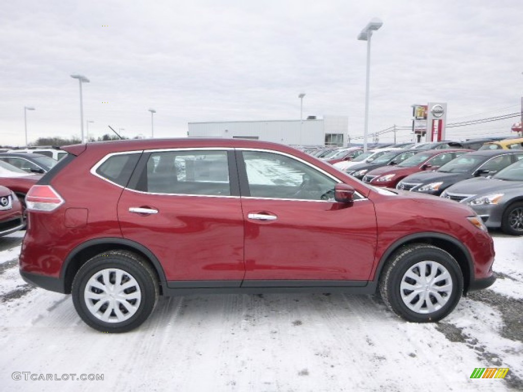 2015 Rogue S AWD - Cayenne Red / Charcoal photo #2
