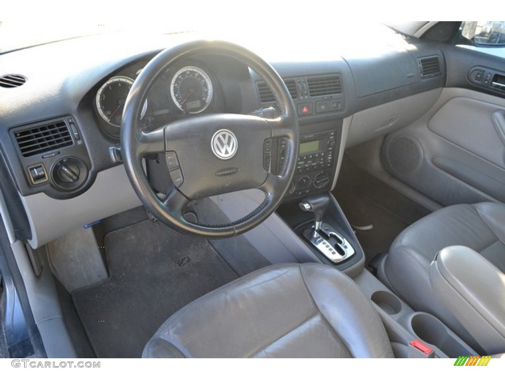 Grey Interior 2004 Volkswagen Jetta GLS 1.8T Sedan Photo #101365335