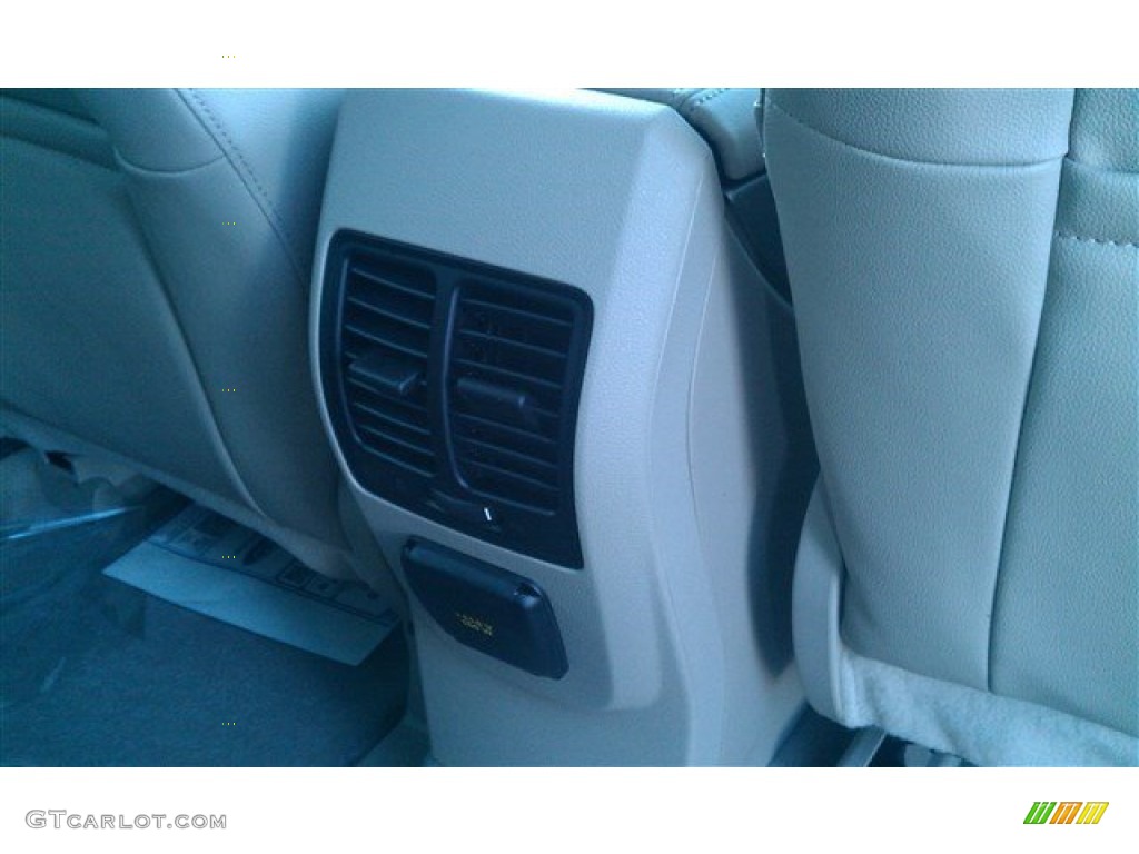 2015 C-Max Hybrid SEL - White Platinum Tricoat / Medium Light Stone photo #10