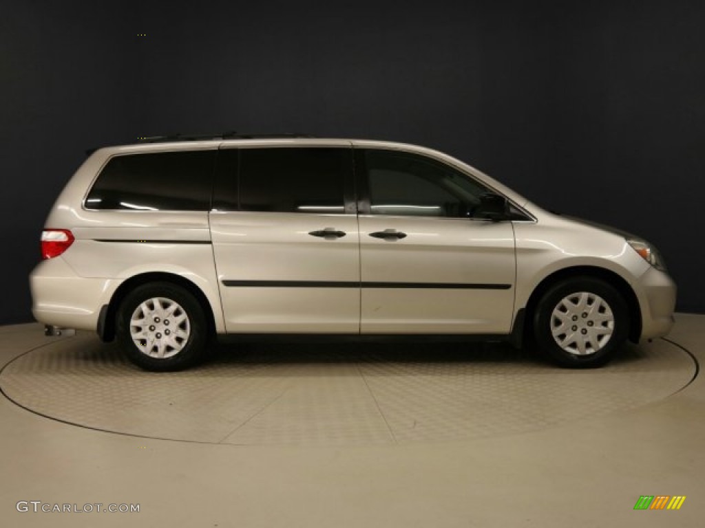 Silver Pearl Metallic Honda Odyssey
