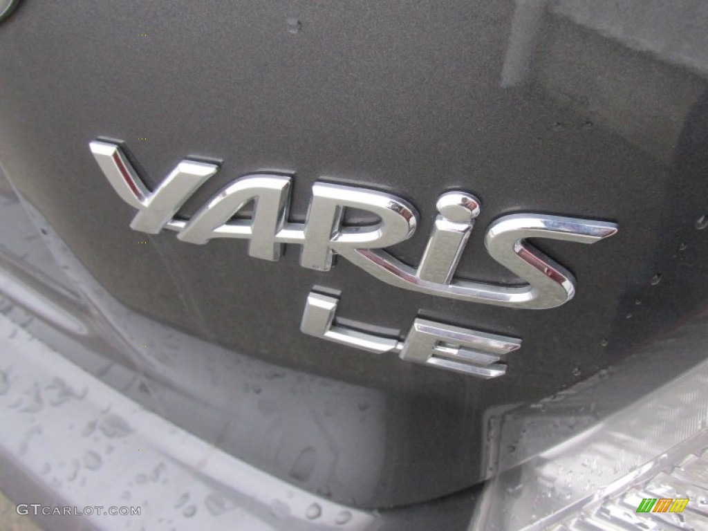 2014 Toyota Yaris LE 5 Door Marks and Logos Photo #101370540