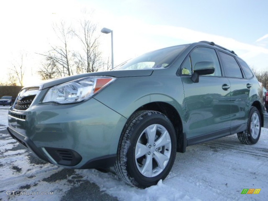 2015 Forester 2.5i Premium - Jasmine Green Metallic / Gray photo #7