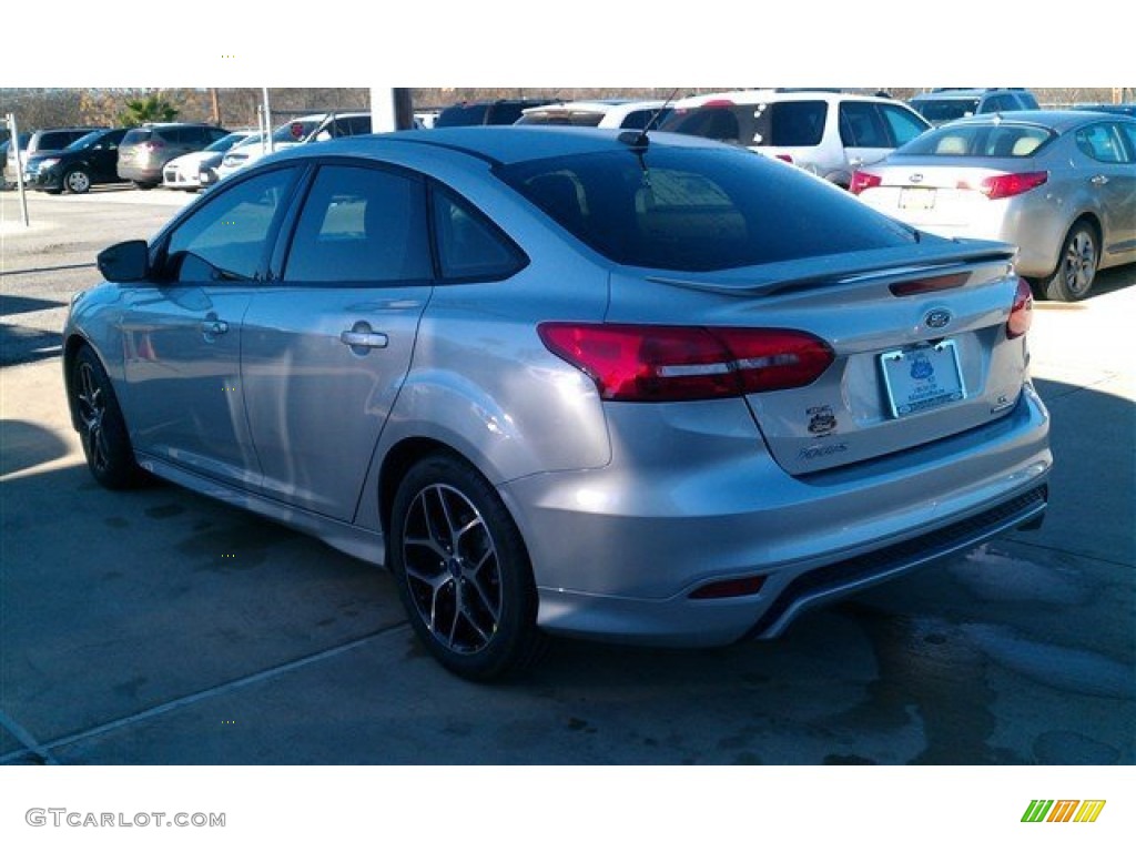 2015 Focus SE Sedan - Ingot Silver Metallic / Charcoal Black photo #7