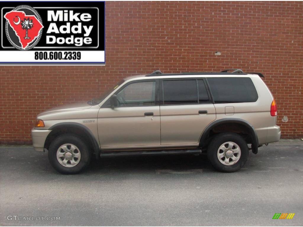 1999 Montero Sport LS - Sudan Beige Metallic / Tan photo #1