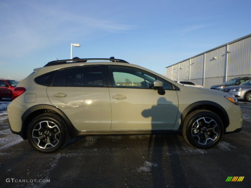 2015 XV Crosstrek 2.0i Premium - Desert Khaki / Black photo #2