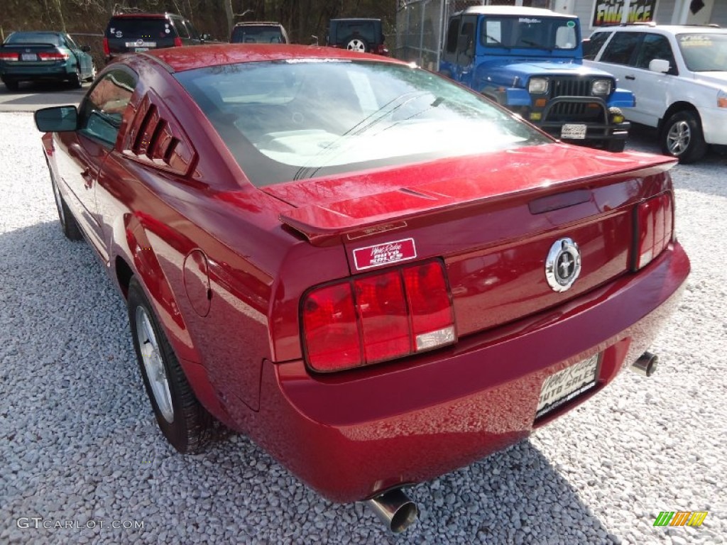 2007 Mustang V6 Deluxe Coupe - Redfire Metallic / Light Graphite photo #7