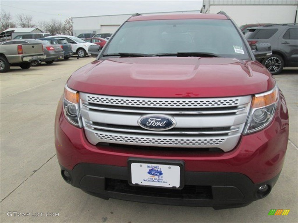 2015 Explorer XLT - Ruby Red / Medium Light Stone photo #4