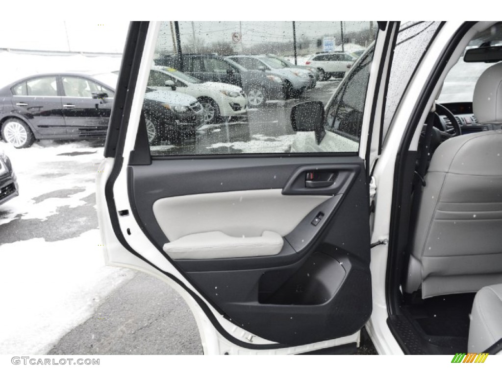 2015 Subaru Forester 2.5i Premium Gray Door Panel Photo #101381734