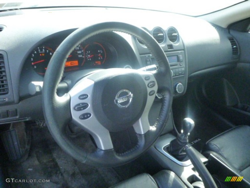 2008 Altima 2.5 S Coupe - Radiant Silver Metallic / Charcoal photo #11