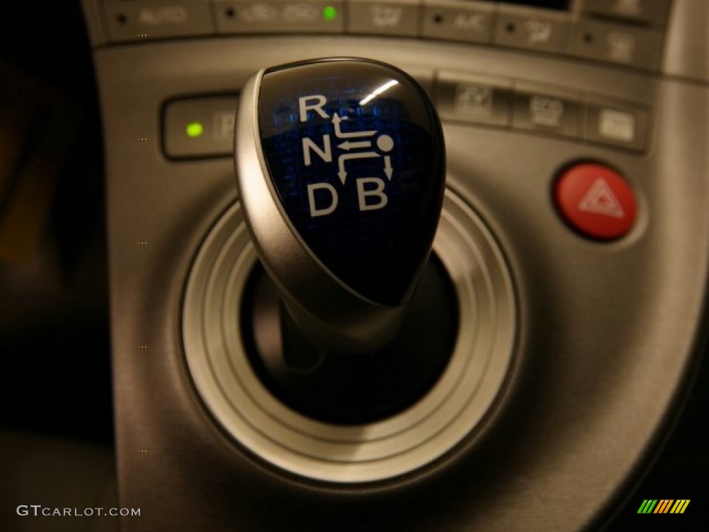 2015 Prius Three Hybrid - Blizzard Pearl / Dark Gray photo #41