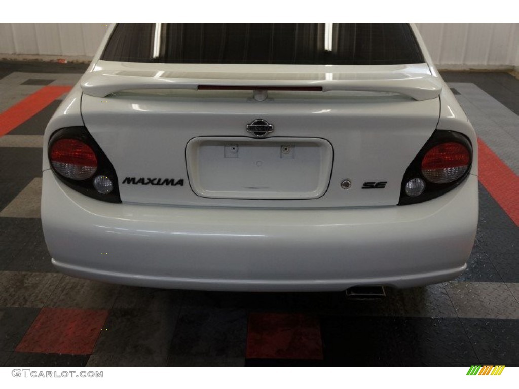 2000 Maxima SE - Icelandic Pearl / Frost photo #54