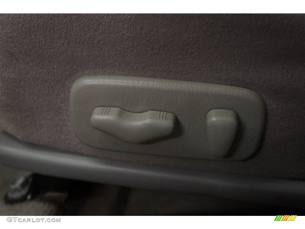 2002 Maxima SE - Sunlit Sand Metallic / Blond photo #20