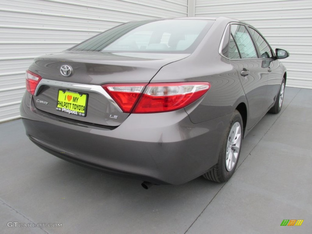 2015 Camry LE - Predawn Gray Mica / Ash photo #4