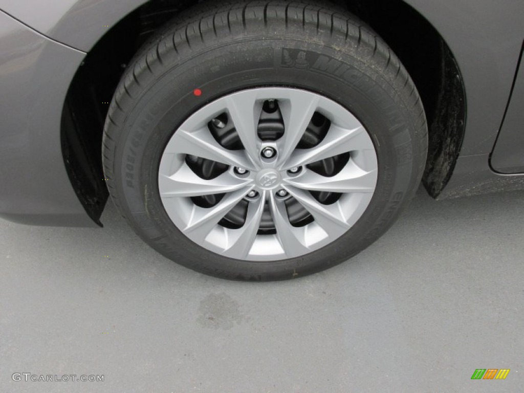 2015 Camry LE - Predawn Gray Mica / Ash photo #11