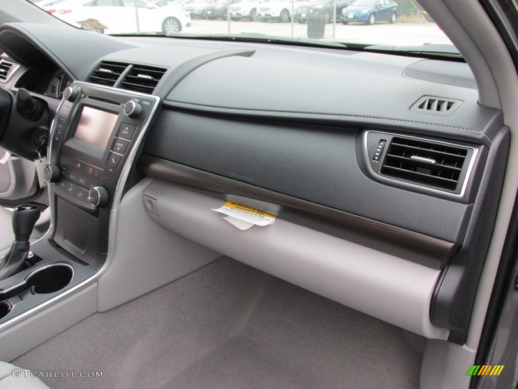 2015 Camry LE - Predawn Gray Mica / Ash photo #17