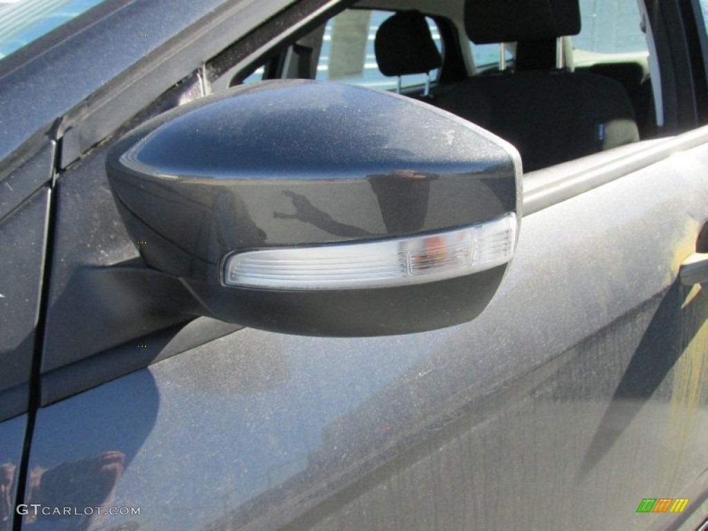 2015 Focus SE Sedan - Magnetic Metallic / Charcoal Black photo #12