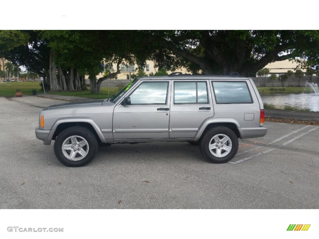 Silverstone Metallic 2001 Jeep Cherokee Classic 4x4 Exterior Photo #101399889