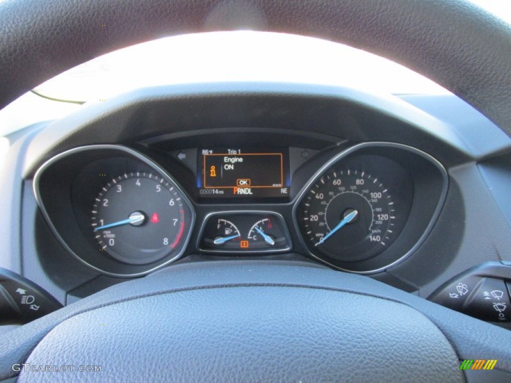 2015 Focus SE Sedan - Magnetic Metallic / Charcoal Black photo #30