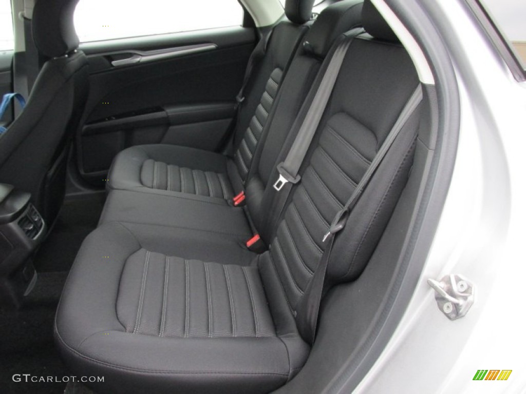 2015 Ford Fusion SE Rear Seat Photo #101402352