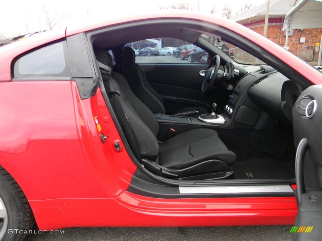 2006 350Z Enthusiast Coupe - Redline / Carbon Black photo #21