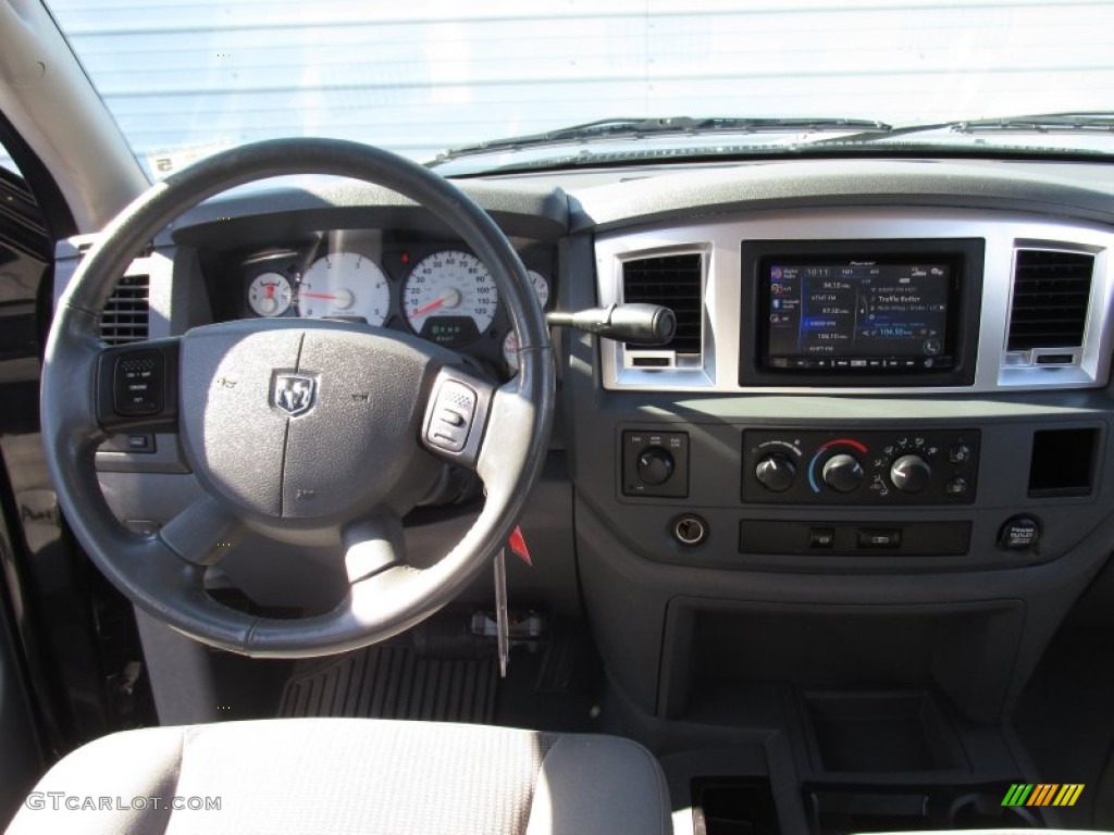 2007 Ram 2500 SLT Mega Cab 4x4 - Brilliant Black / Medium Slate Gray photo #37