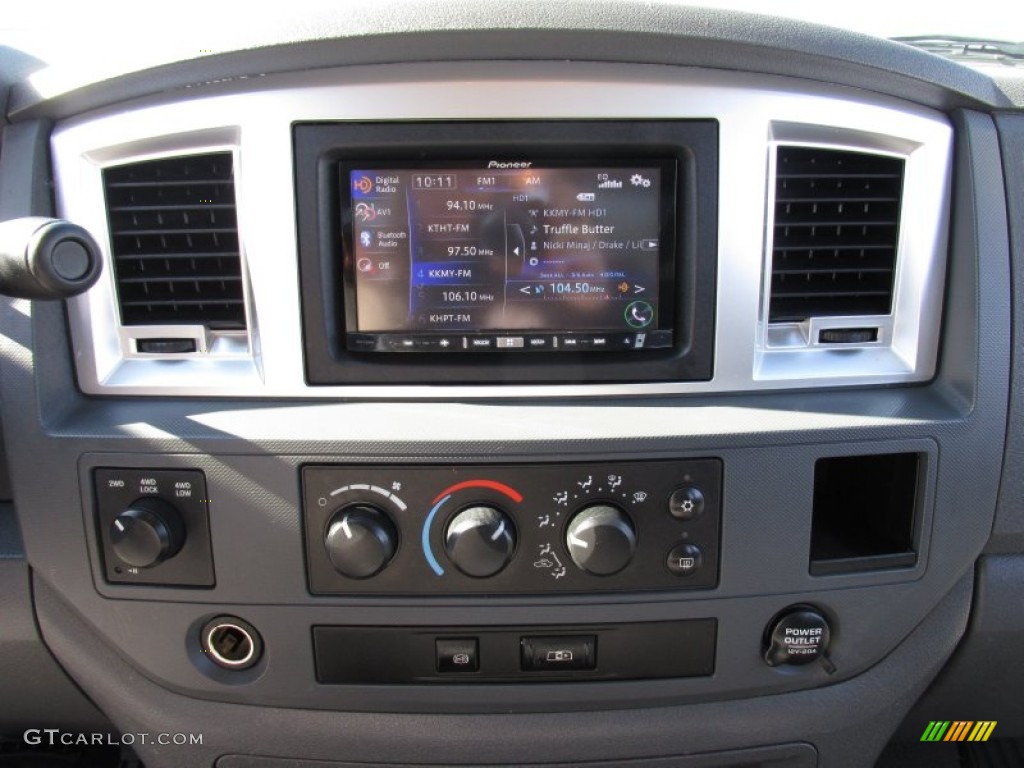 2007 Ram 2500 SLT Mega Cab 4x4 - Brilliant Black / Medium Slate Gray photo #38