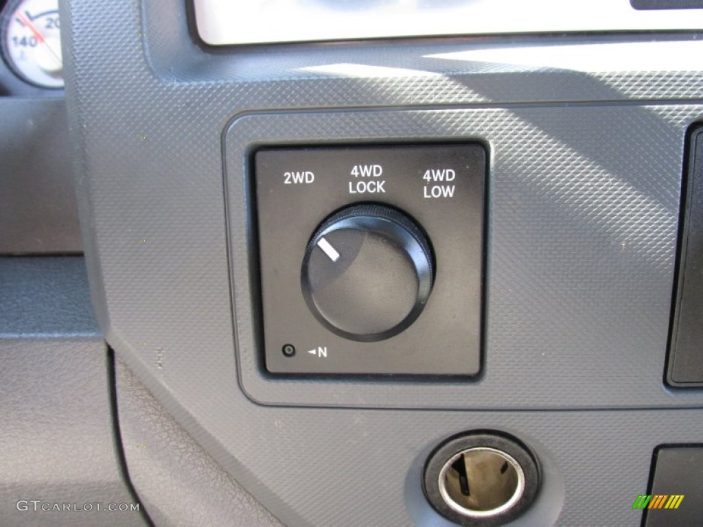2007 Ram 2500 SLT Mega Cab 4x4 - Brilliant Black / Medium Slate Gray photo #41