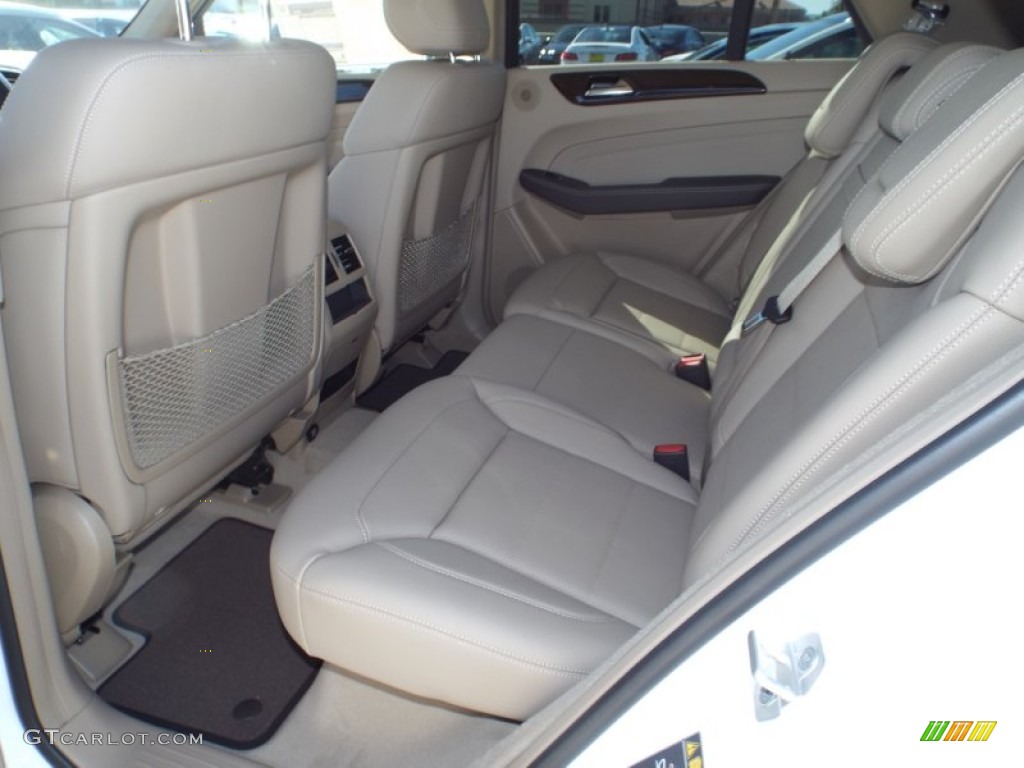 2015 Mercedes-Benz ML 350 Rear Seat Photo #101407339