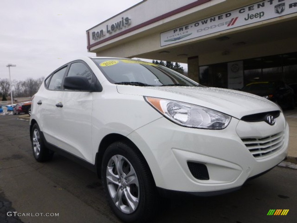 2010 Tucson GLS - Cotton White / Taupe photo #3