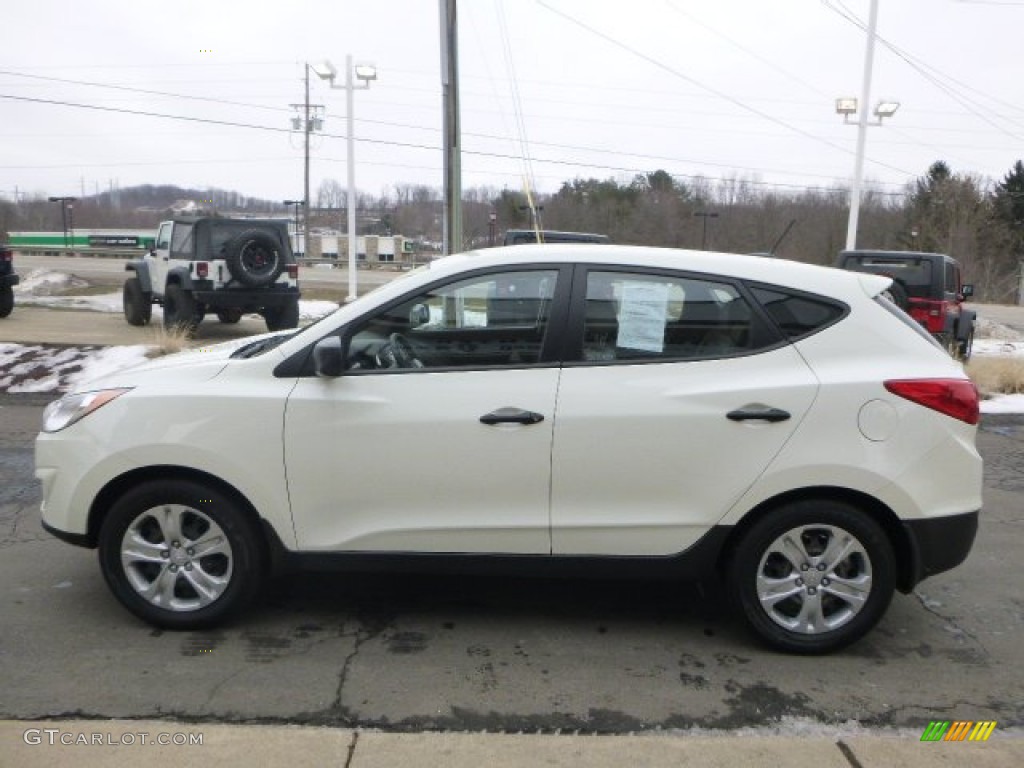 2010 Tucson GLS - Cotton White / Taupe photo #6